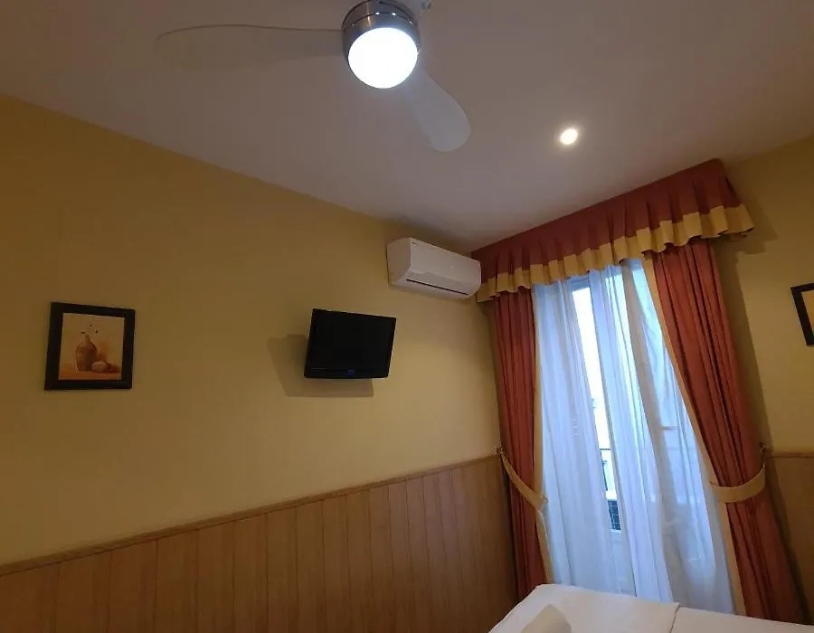 Hostal Oporto-1